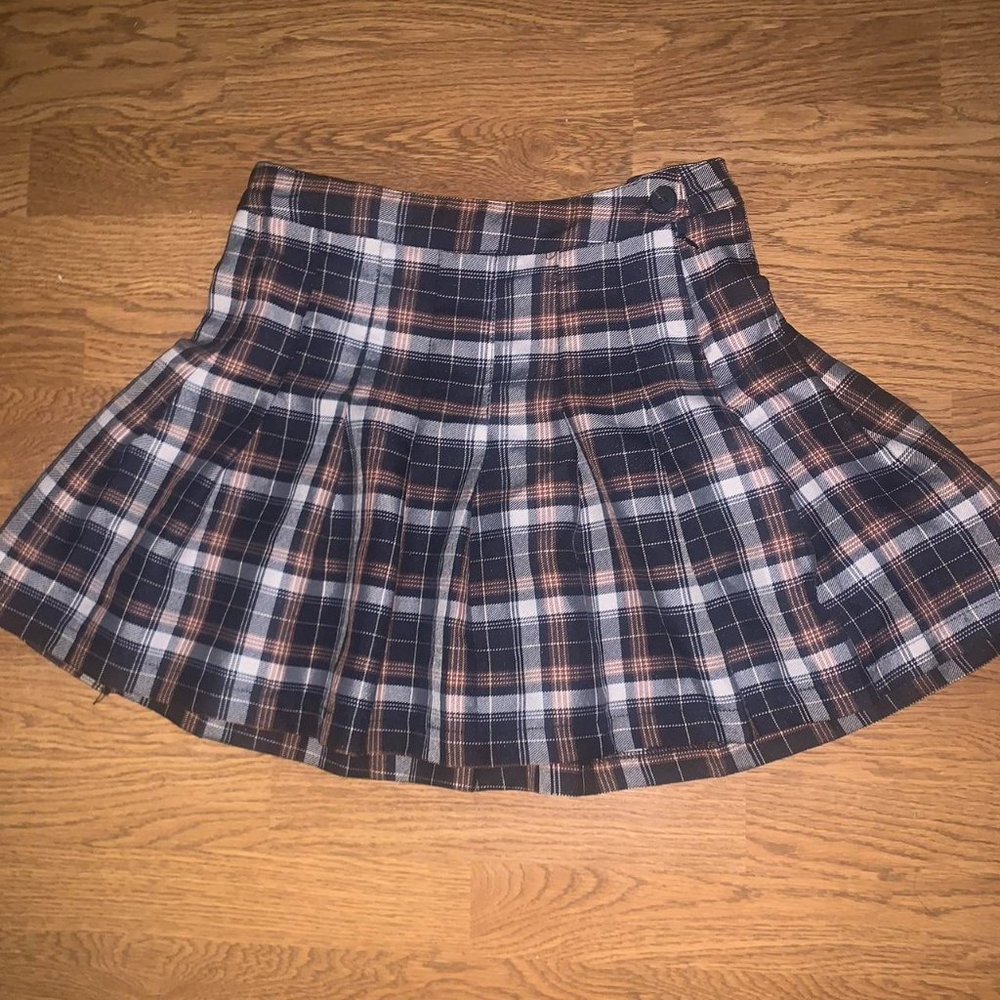 Brown plaid skirt
